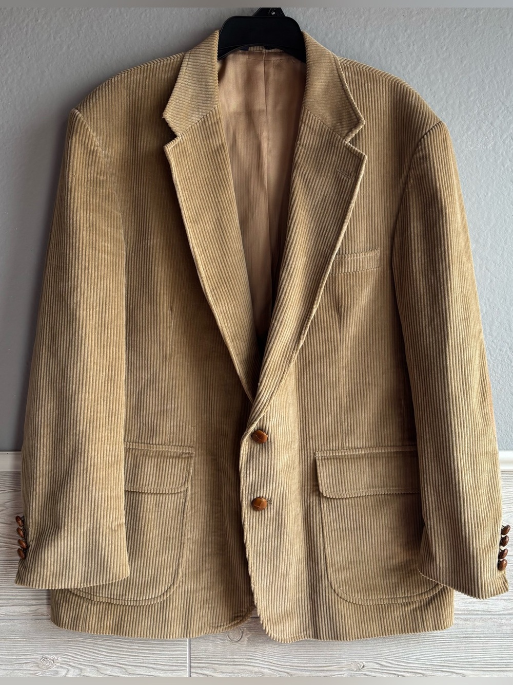 ⁠Vintage Lands End Corduroy Blazer Men's Tan Beige Elbow Patches USA Made⁠